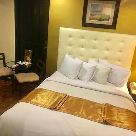 Lourdes Suites Makati City Екстер'єр фото