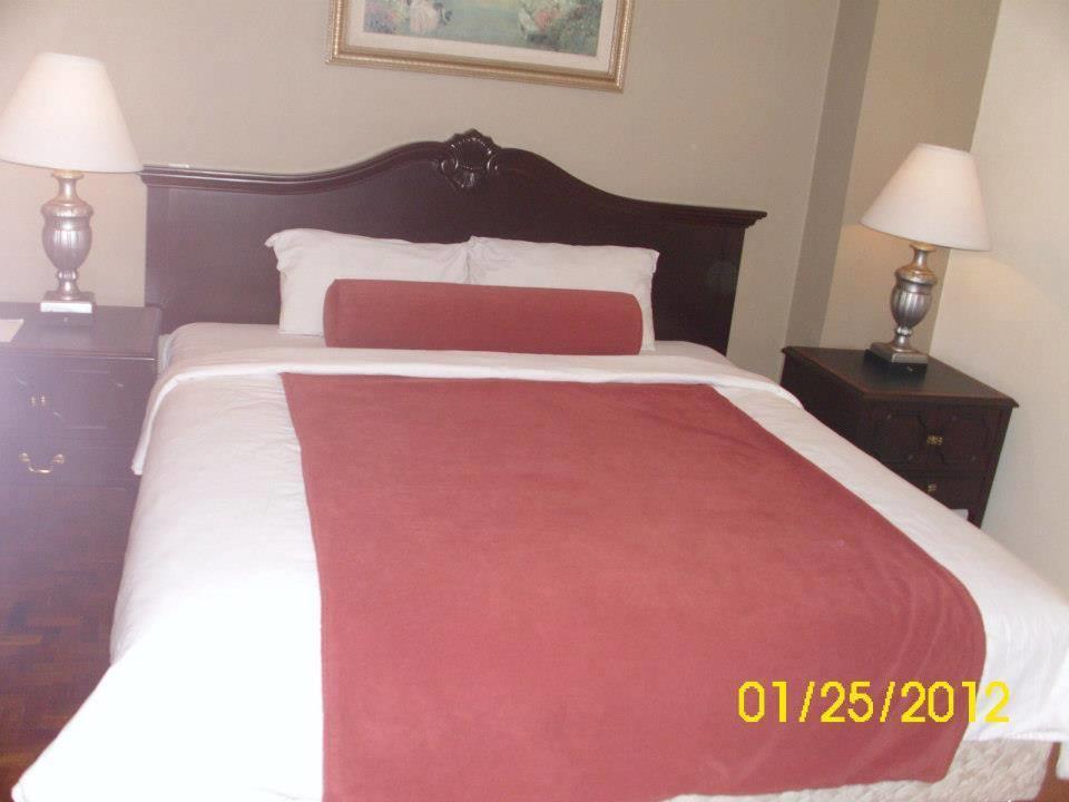 Lourdes Suites Makati City Екстер'єр фото