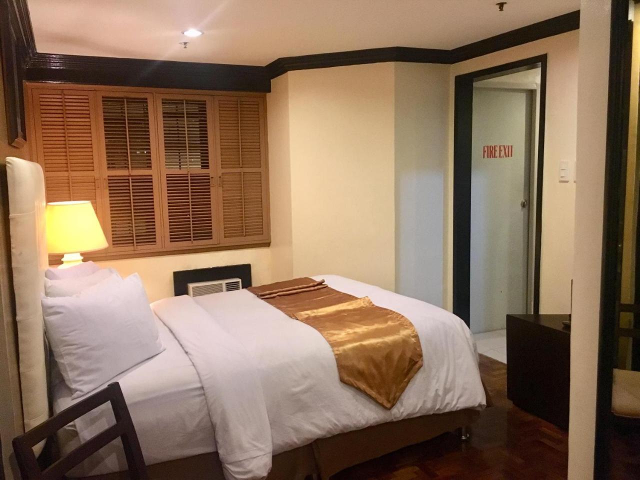 Lourdes Suites Makati City Екстер'єр фото